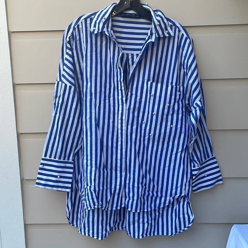 USED Zara women’s woven shirt.